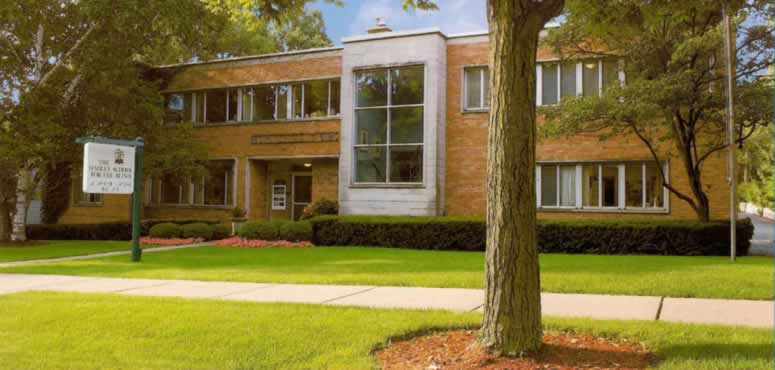 Outside Hadley School for the Blind in Winnetka, IL